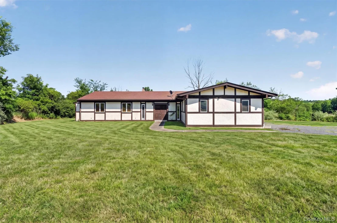 Photo of 25 Red Mills Road