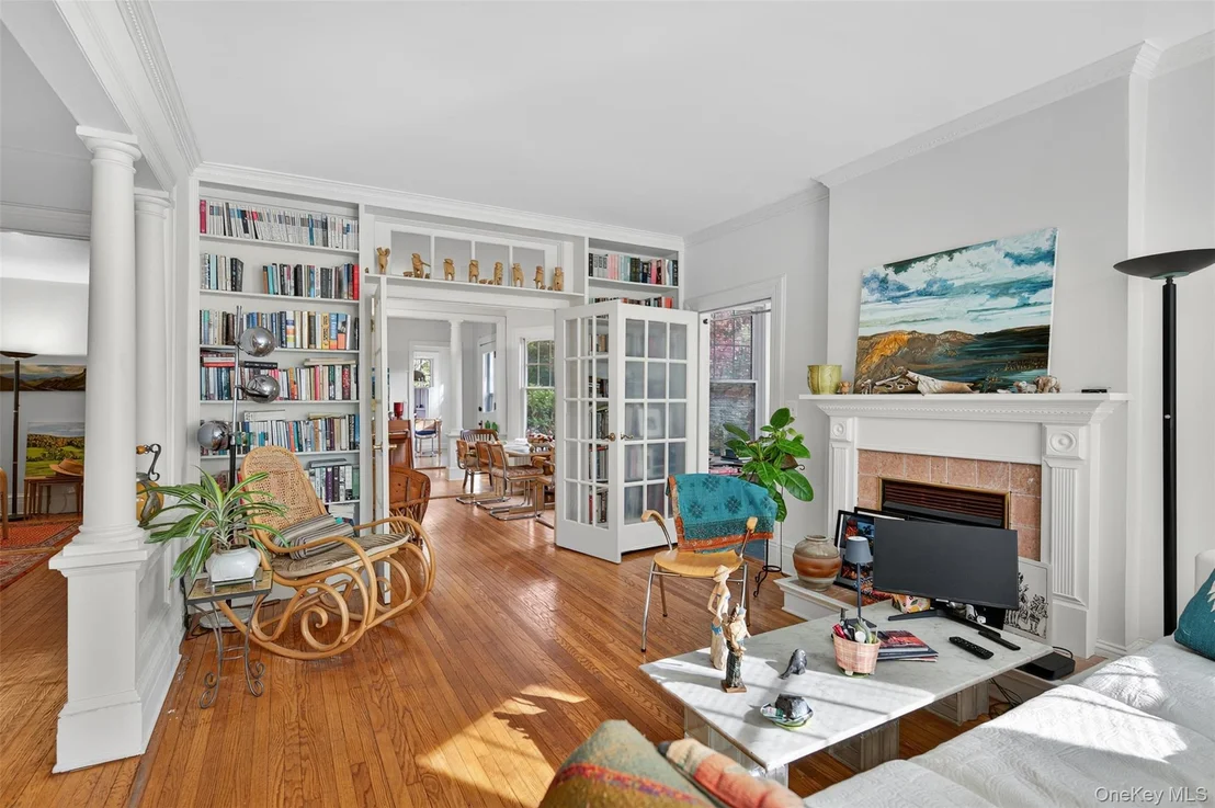 Photo of 20 Whitehouse Avenue
