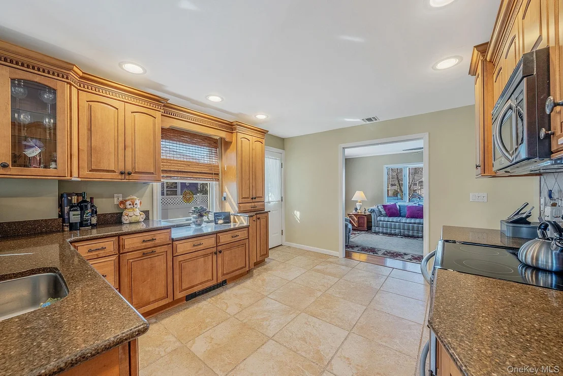 Photo of 47 Thorburn Avenue