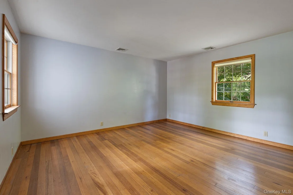 Photo of 470 Pond Path