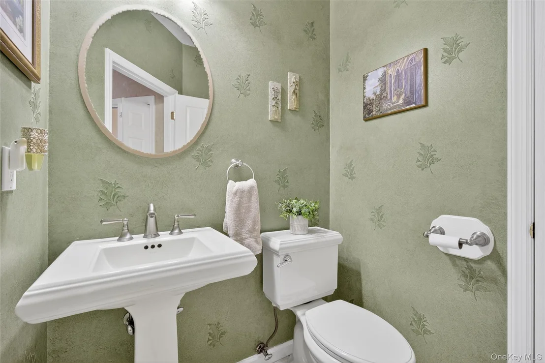 Photo of 14 Meadow Crest Drive