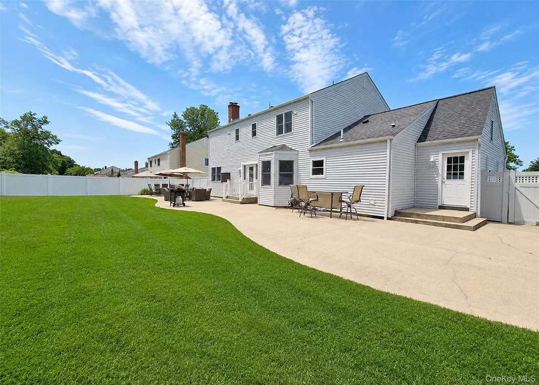 Photo of 73 Springmeadow Drive