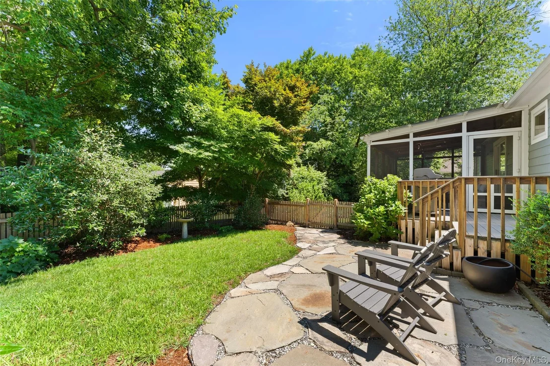 Photo of 170 Crest Drive