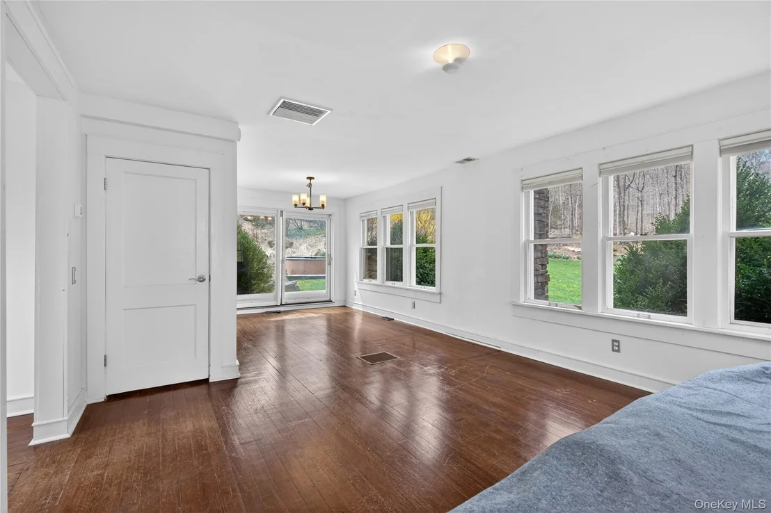 Photo of 1063 Sawkill Road