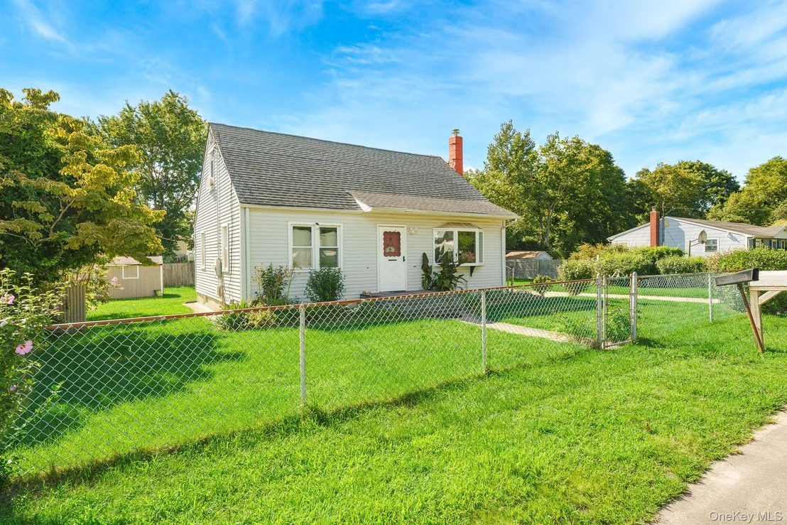 Photo of 214 Root Avenue