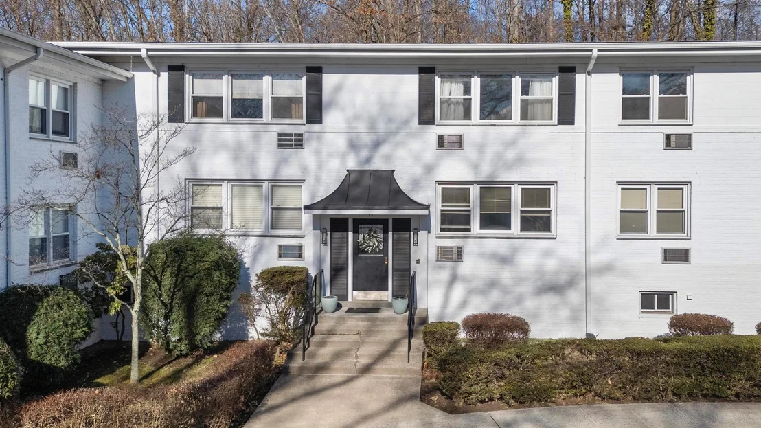 Photo of Unit D at 55 Avon Circle
