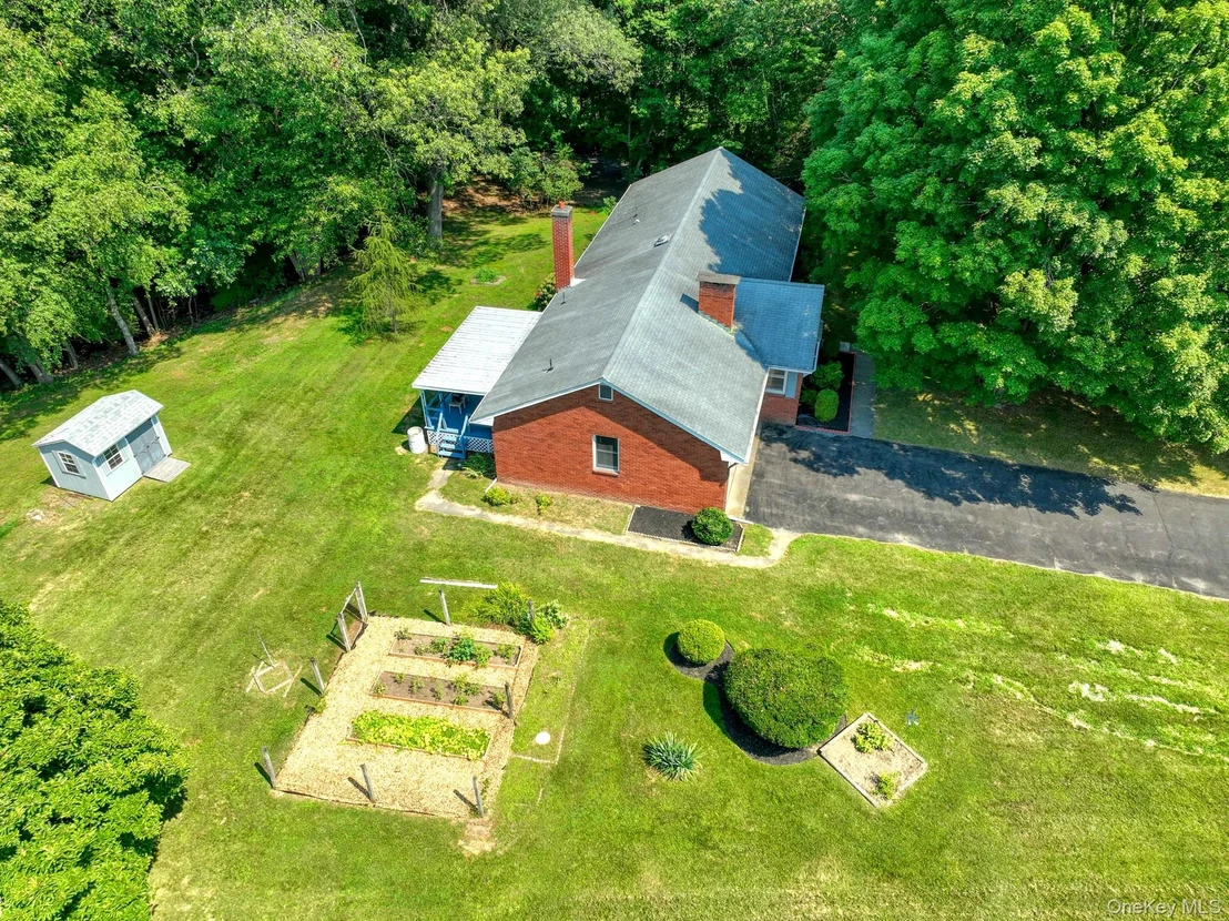 Photo of 146 Schultz Lane