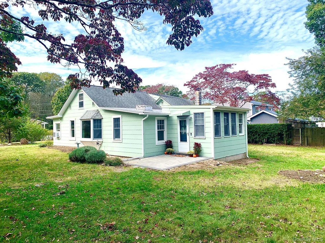 Photo of 2000 Cox Neck Road