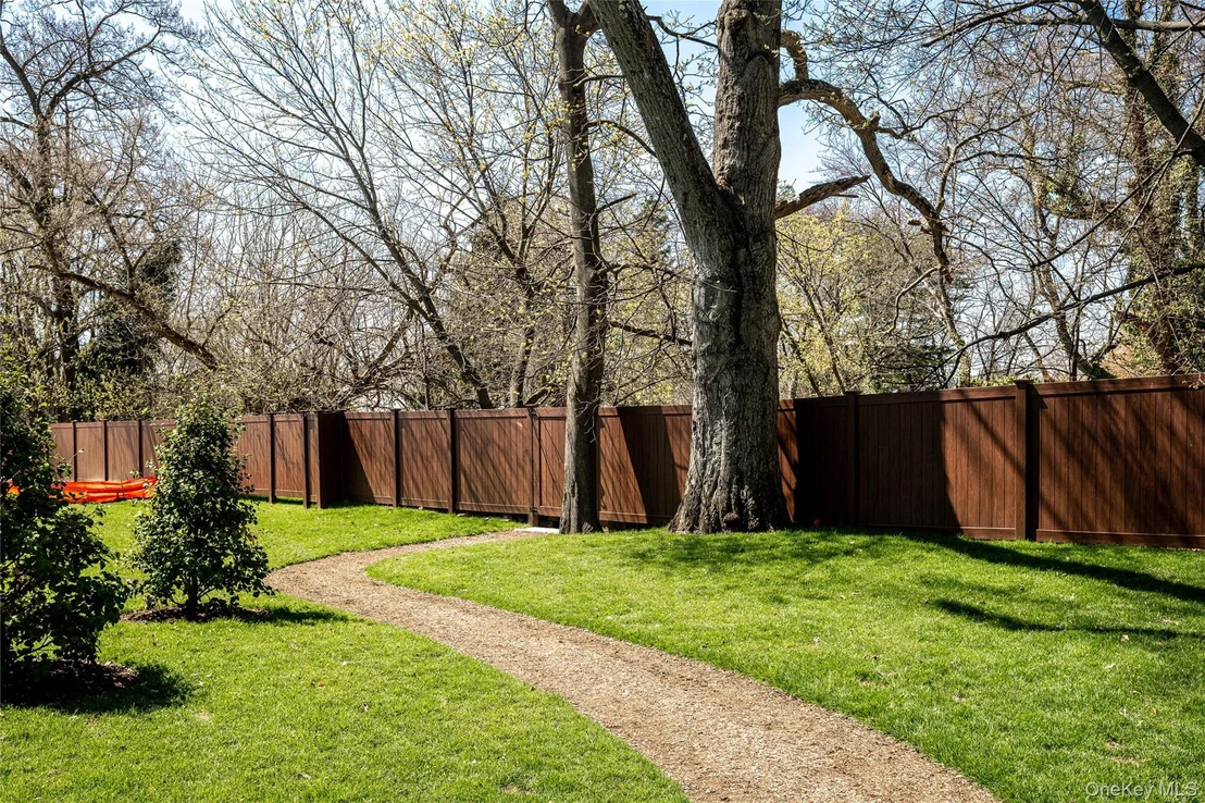 Photo of 16 Marker Ridge