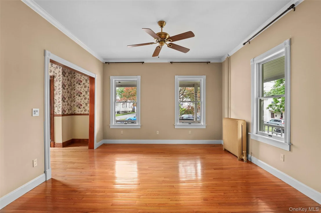 Photo of 6 Agate Avenue