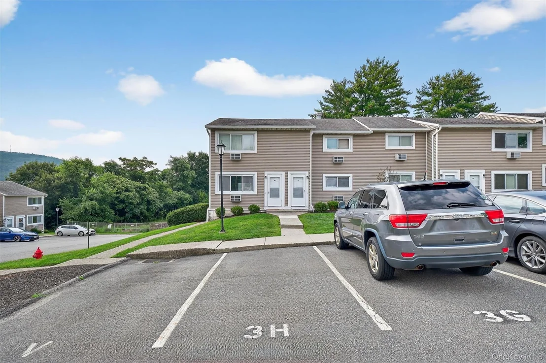 Photo of Unit H at 3 Fishkill Glen Drive