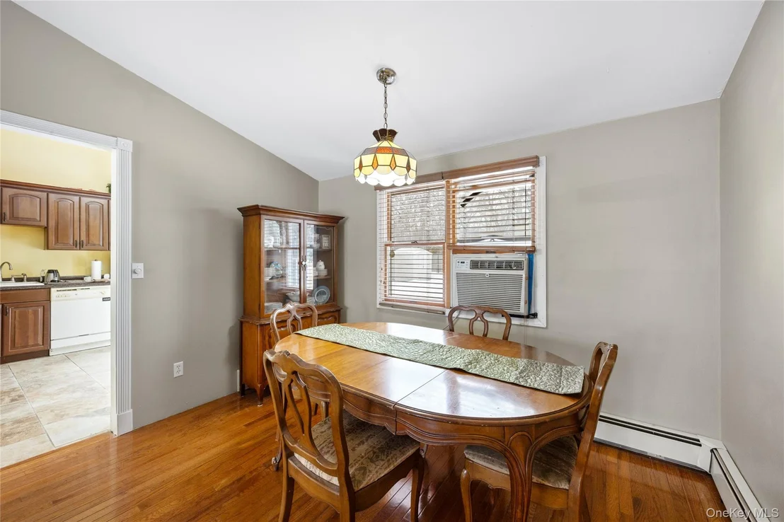 Photo of 137 Riverside Avenue