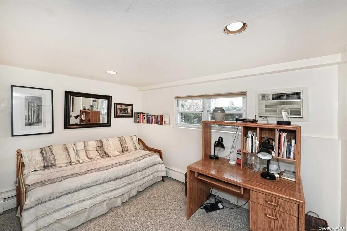 Photo of 2864 Shore Drive