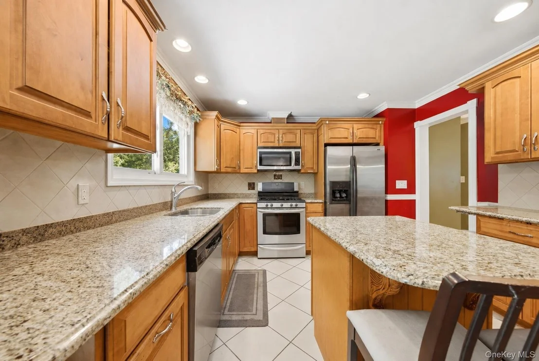 Photo of 785 Sequoia Drive