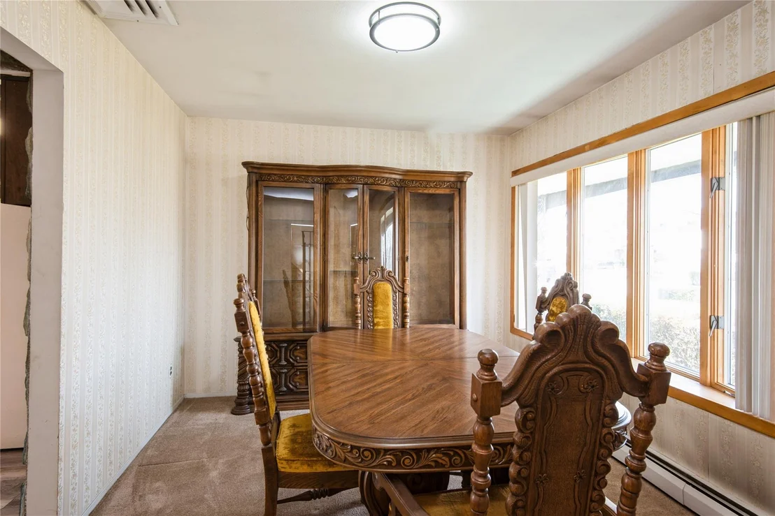 Photo of 256 Leaf Avenue