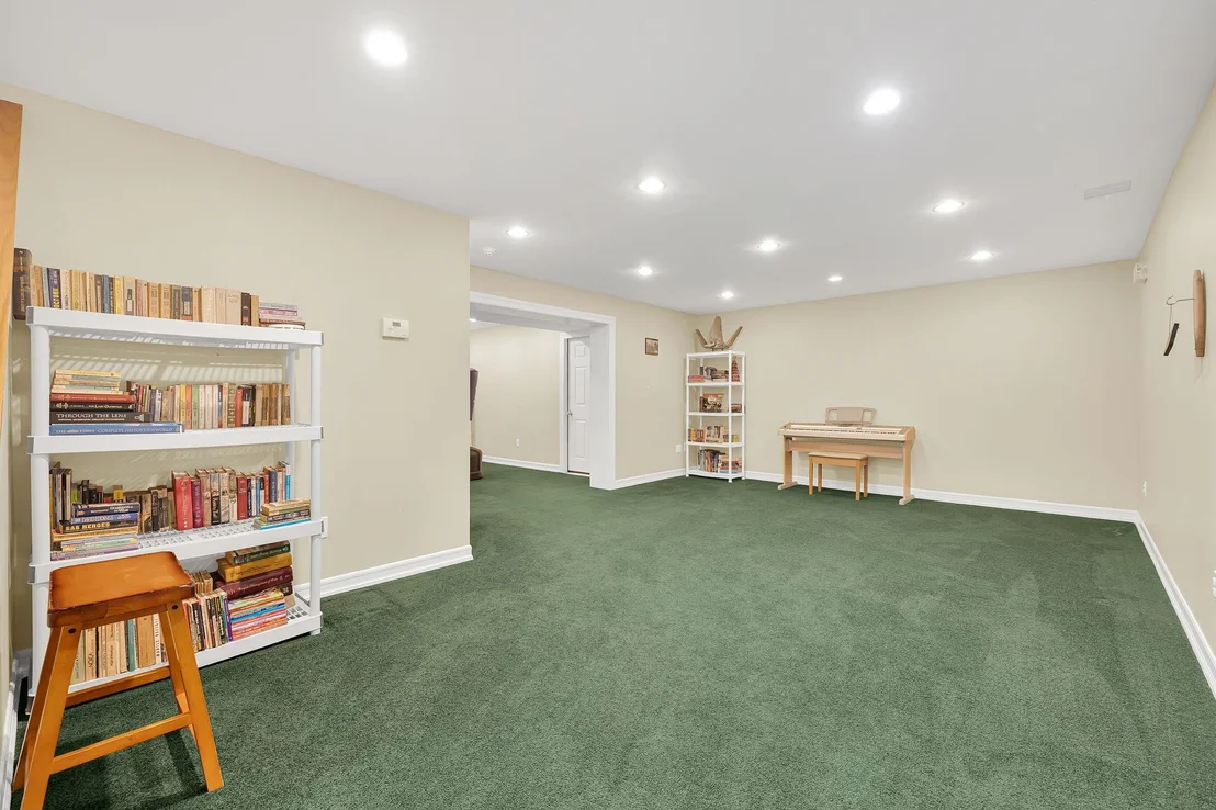 Photo of 10 Fieldstone Drive