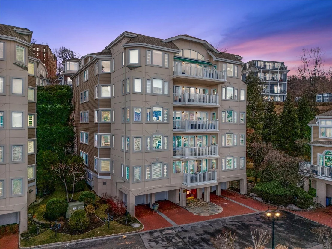 Photo of Unit 6 at 6 Highview Circle