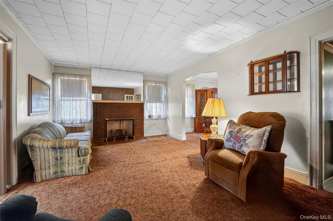 Photo of 3512 Utopia Parkway