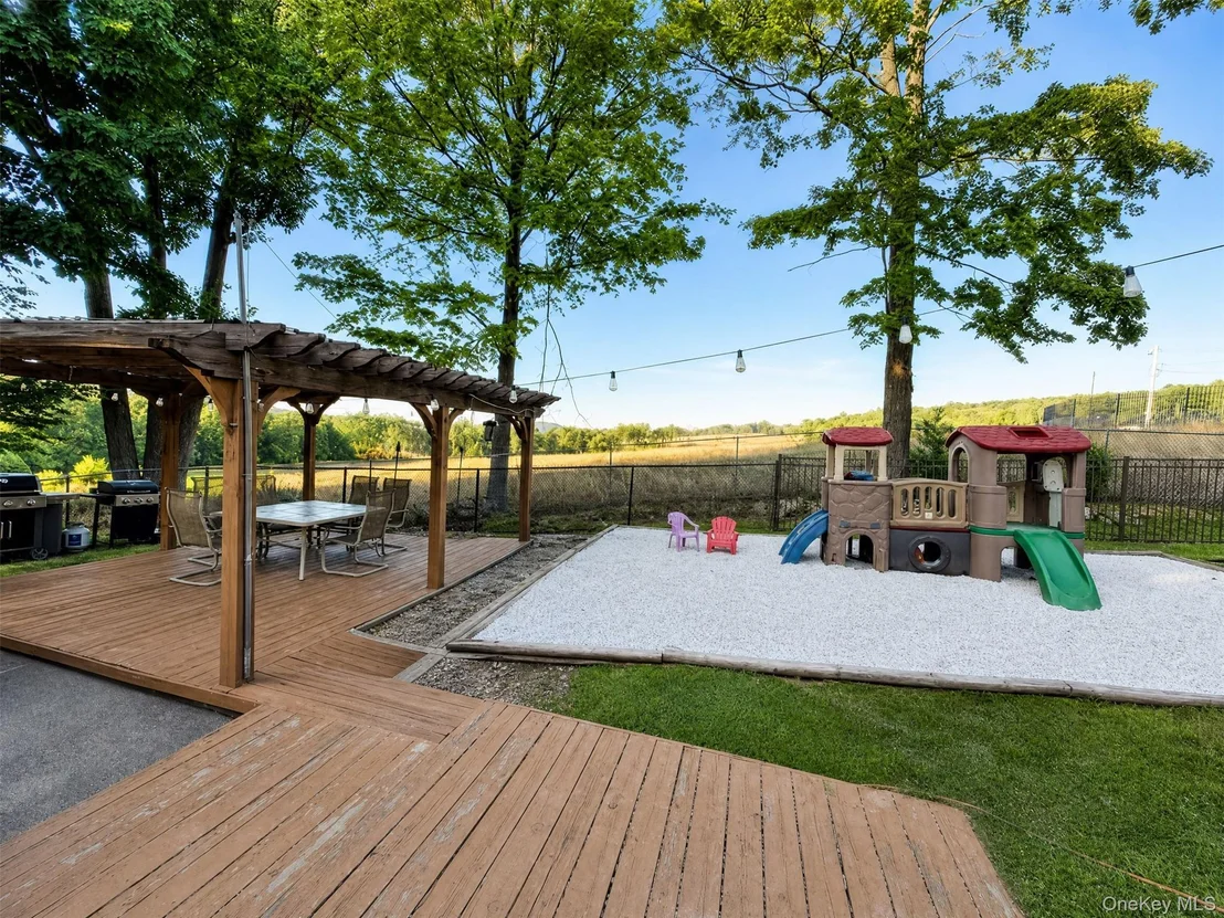 Photo of 15 Arlington Drive