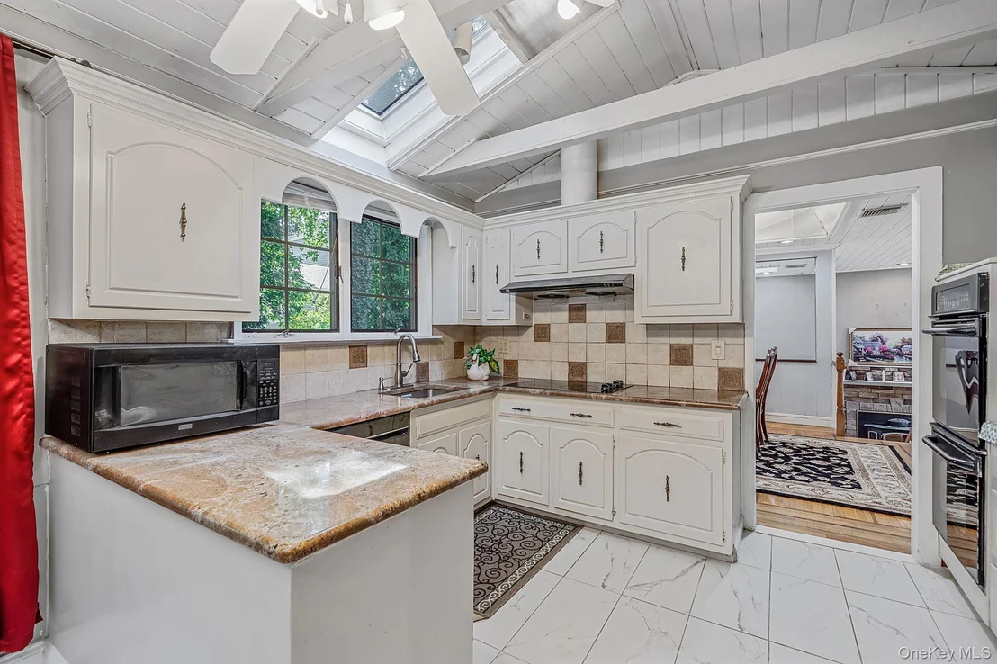 Photo of 23 Colonial Drive