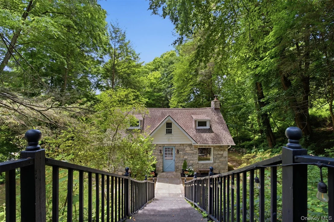 Photo of 2 Anton Place