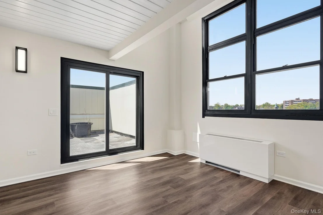 Photo of Unit 607 at 1 Landmark Square