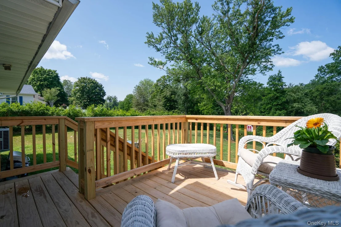 Photo of 601 Lakeside Road