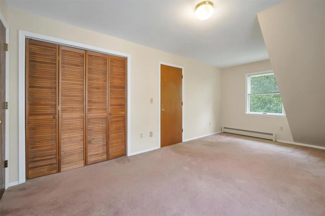 Photo of 7 Mailler Avenue