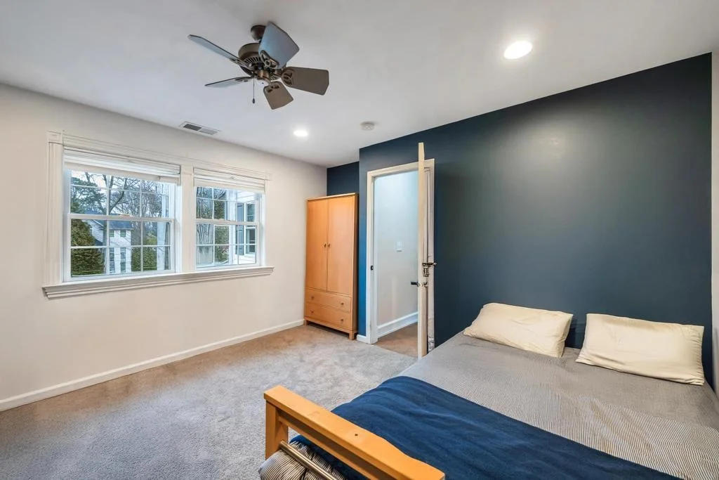 Photo of 30 Ridgefield Drive
