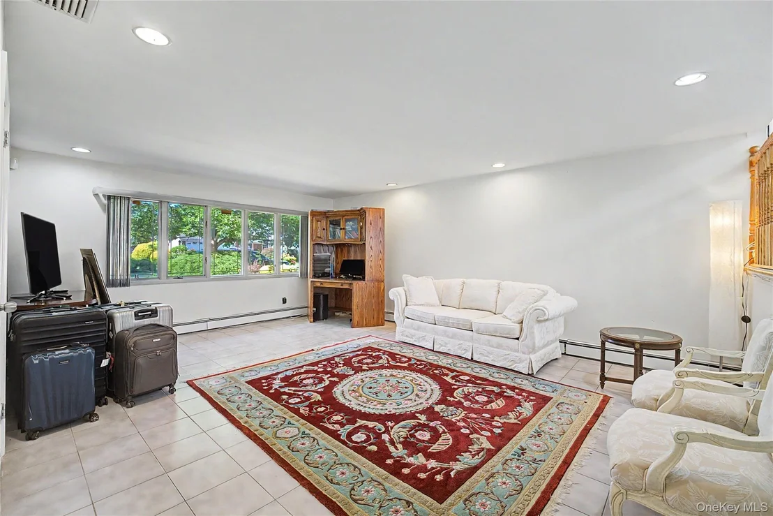 Photo of 159 South Drive