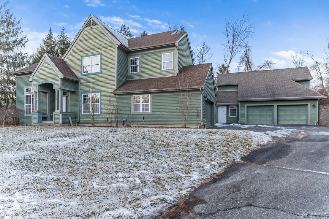 Photo of 2 Bridle Way