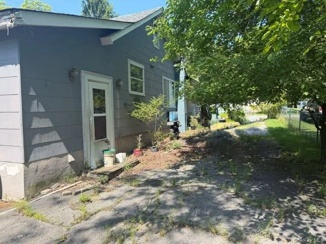 Photo of 102 Hillcrest Avenue