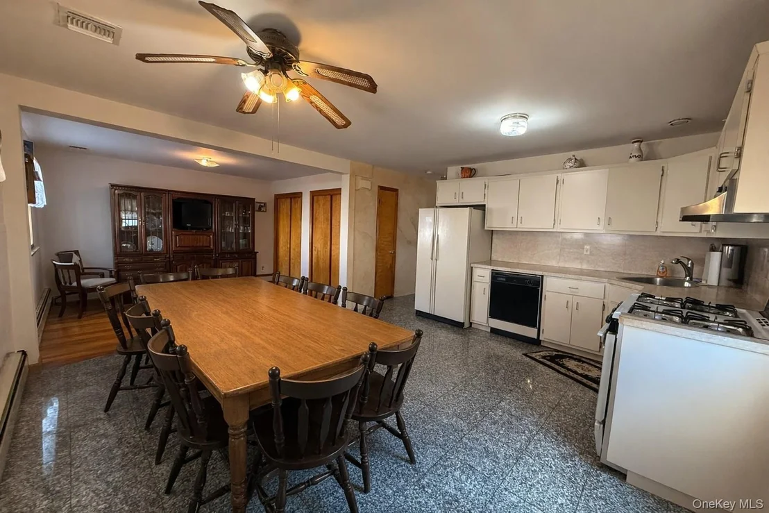 Photo of 208 Doris Avenue