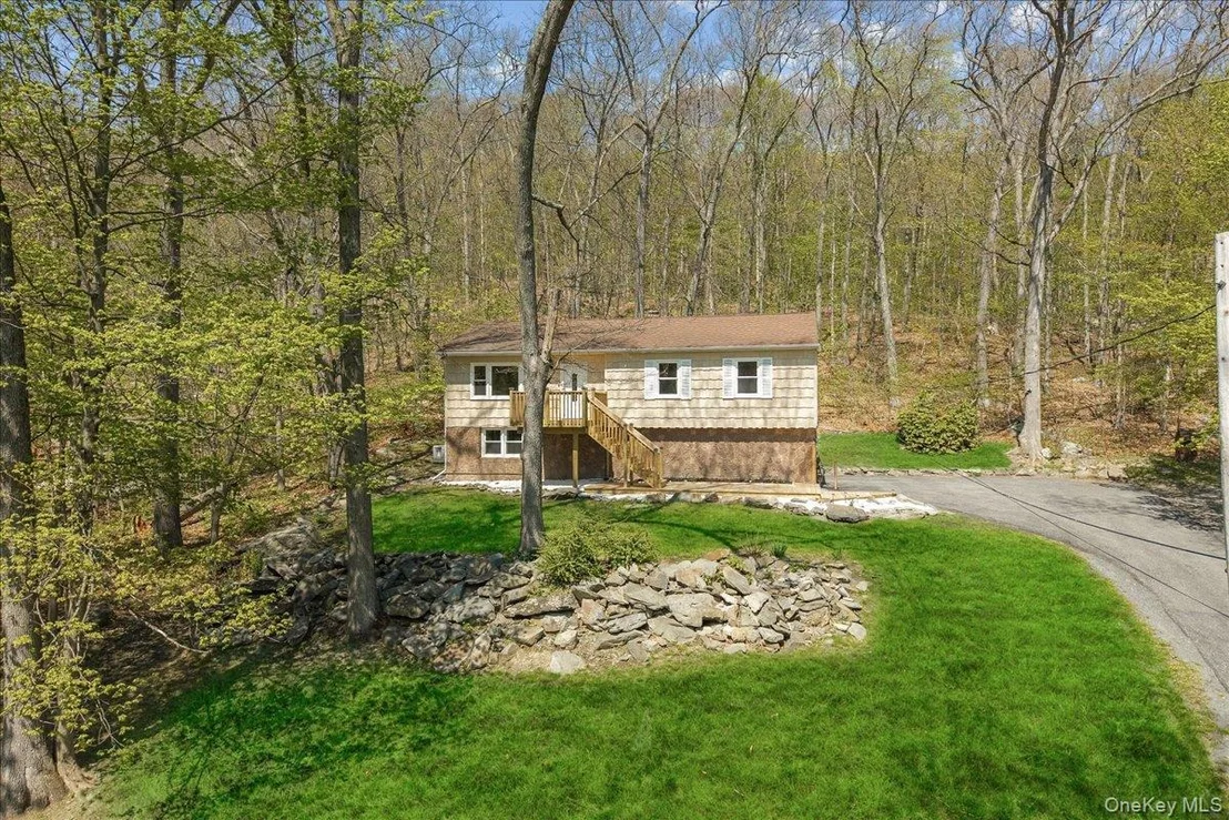 Photo of 1168 Lakes Road