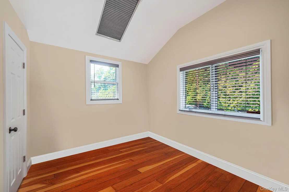 Photo of 25 Cherry Lane