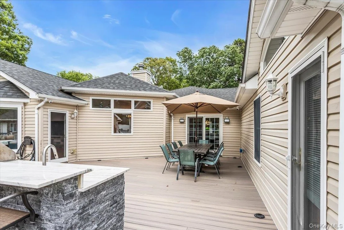 Photo of 21 Buttonwood Drive