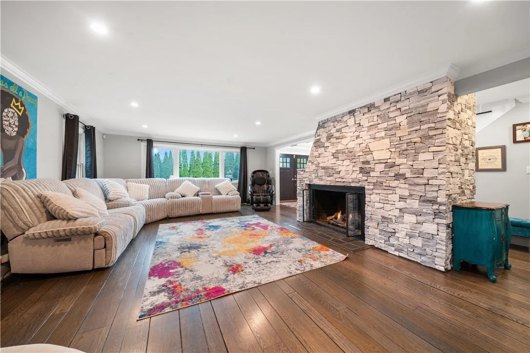 Photo of 55 Roe Avenue