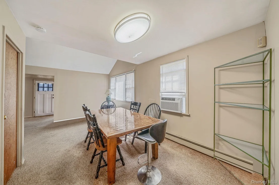 Photo of 2 Roberts Avenue