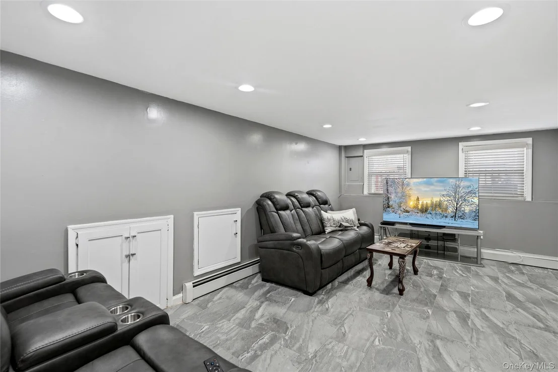 Photo of 70 Forest Road