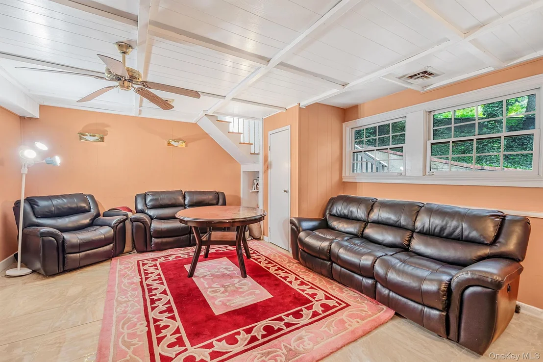 Photo of 23 Colonial Drive
