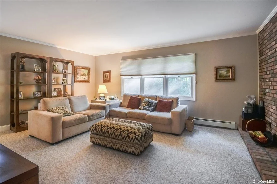 Photo of 69 Buttonwood Drive
