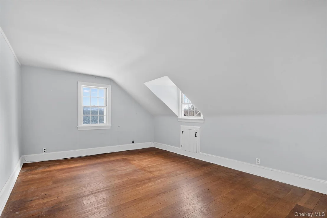 Photo of 74 Onderdonk Road