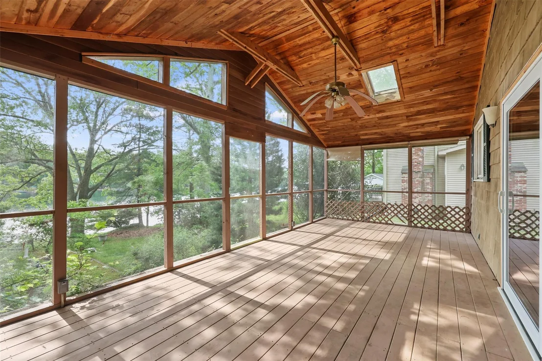 Photo of 1122 Lake View Road