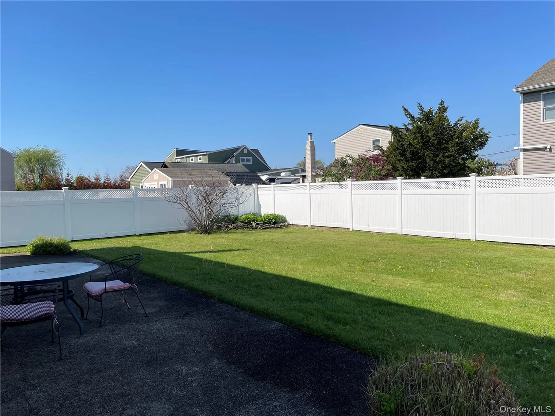 Photo of 84 Surf Road