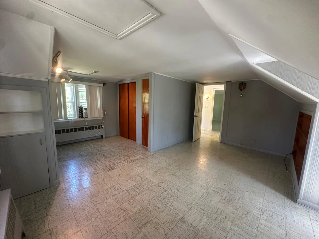 Photo of 8 Van Siclen Drive