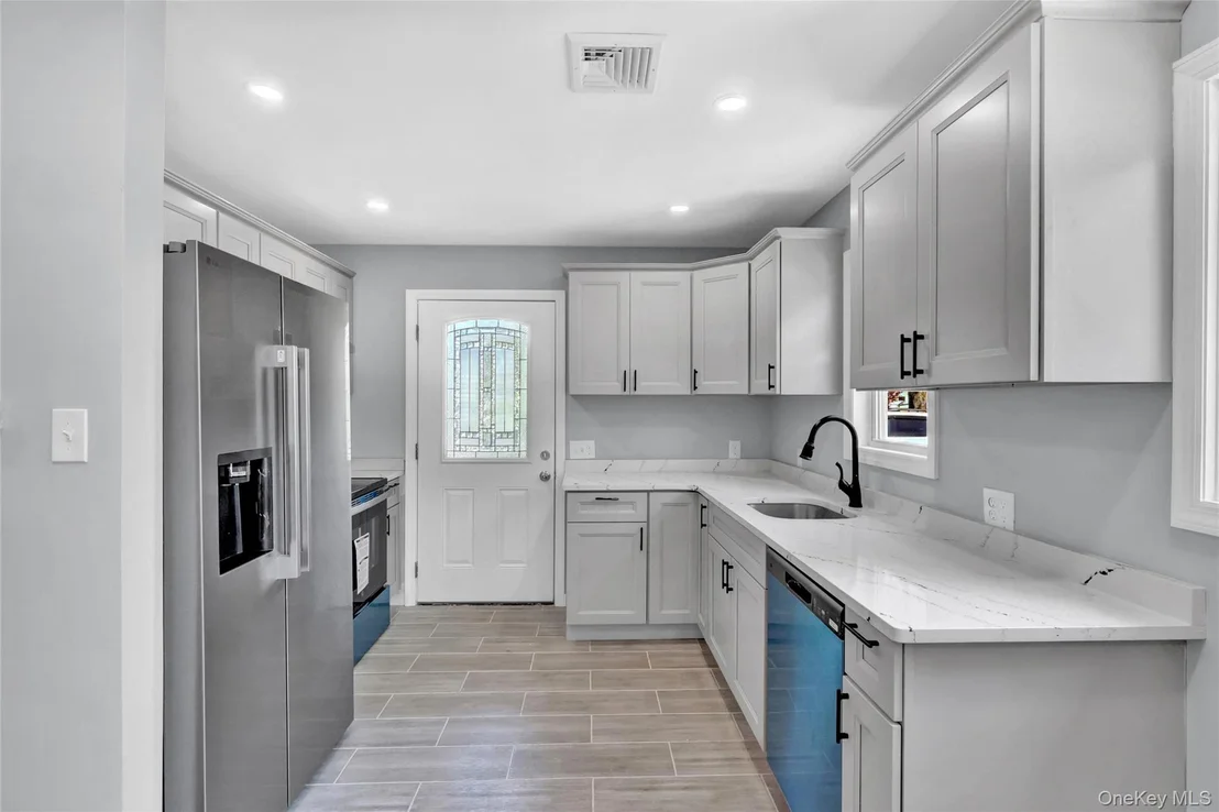 Photo of 339 Barton Avenue