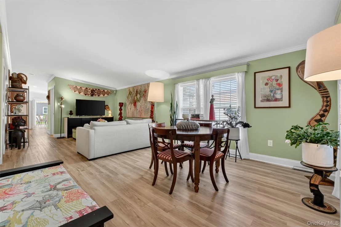 Photo of 10 Orlando Drive