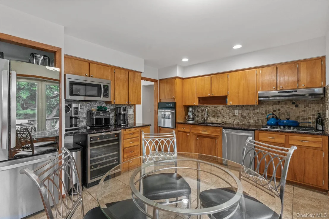 Photo of 224 Willow Drive