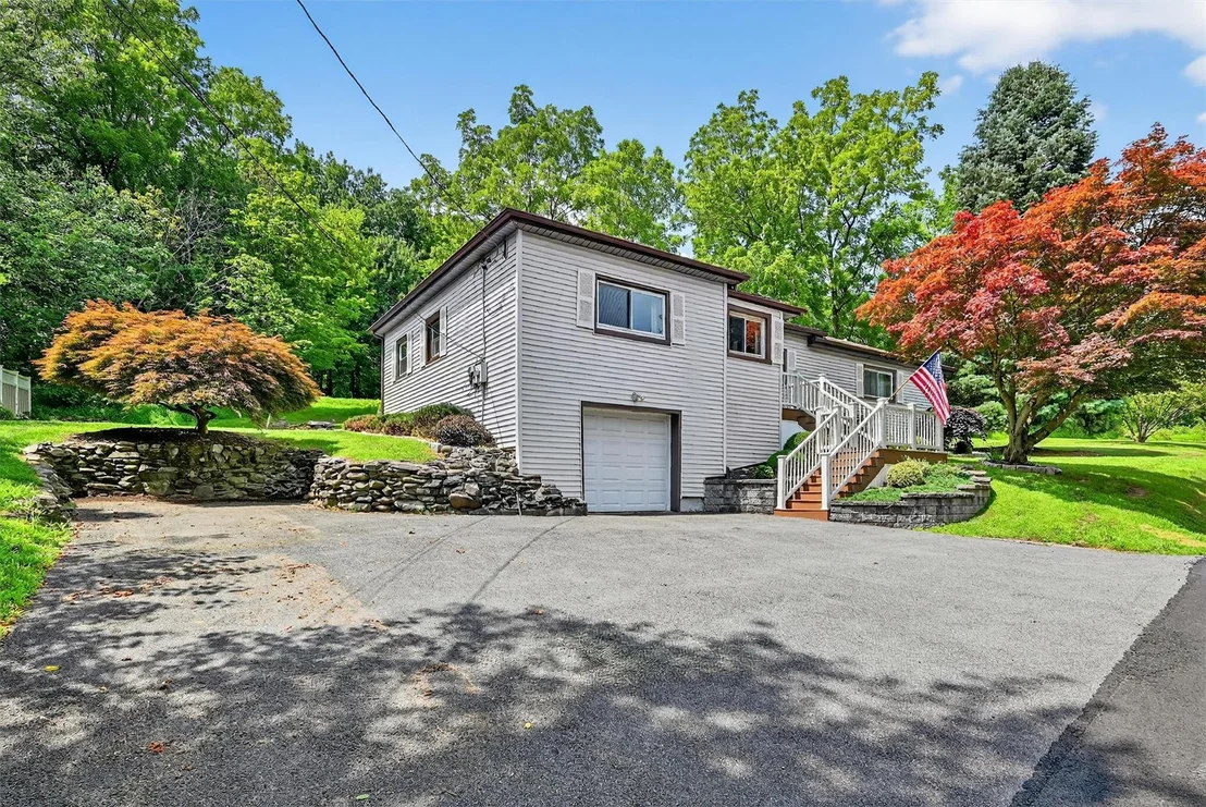Photo of 299 Riley Road