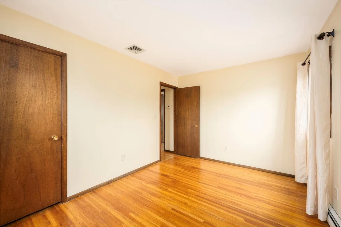 Photo of 46 Upton Road